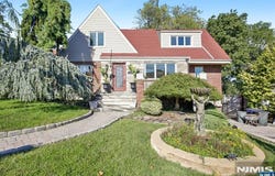 272 Standish Avenue, Hackensack, NJ 07601