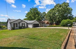 3679 Ashbill, Rex, GA 30273