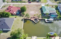 819 SE 33rd Terrace, Cape Coral, FL 33904
