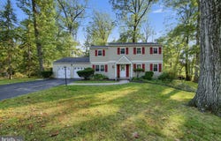 6 FOREST WAY, MALVERN, PA 19355