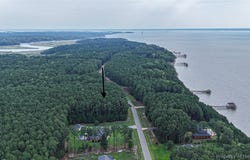 1220 Lawnes Neck Dr, Smithfield, VA 23430