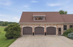 2815 BARTLETT ROAD, MANTUA, OH 44255