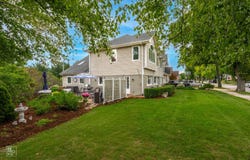 393 S Hawthorne Avenue, Elmhurst, IL 60126