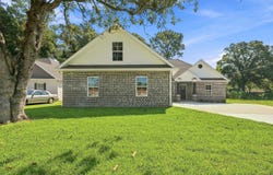 1416 N Lloyd Street, Crestview, FL 32536