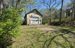 305 S 16th St, Bethany, MO 64424