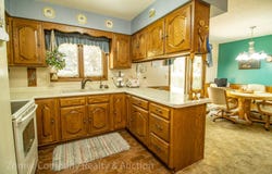 294 12th Ave.NE, Sioux Center, IA 51250