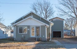 170 N 11th Ave, BURWELL, NE 68823