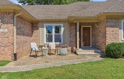 155 Williamsburg Lane, Franklin, IN 46131