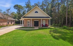 737 Ieke Circle, Diamondhead, MS 39525