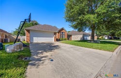 910 Neuberry Cliffe, Temple, TX 76502