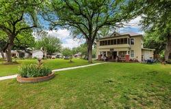 203 W Commerce St, San Saba, TX 76877