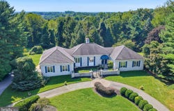 9 MCCORMICK DR, HOCKESSIN, DE 19707