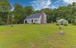 34 Commodore Lane, Marstons Mills, MA 02648