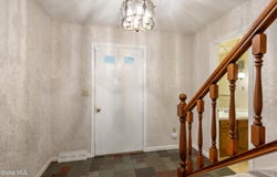1279 Windemere Court, Niskayuna, NY 12309