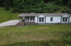 170 Mathews Mountain, Milton, WV 25541