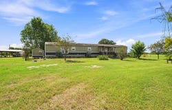 6901 Breezewood, Iola, TX 77861