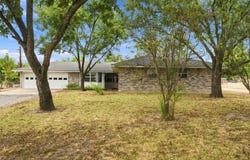 484 Thompson Road, Troy, TX 76579