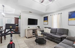 1216 N Stewart Boulevard, Alton, TX 78573
