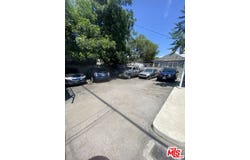 915 E 50th St, Los Angeles, CA 90011