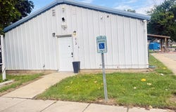 810 & 812 W Oak, Dexter, MO 63841