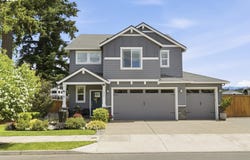 1032 S WILLOW St, Canby, OR 97013