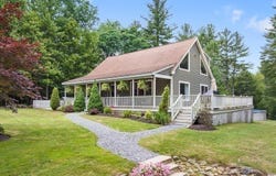 115 River Rd, Rutland, MA 01543