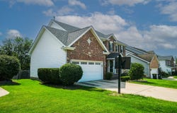 17 Chapel Hill Court, Westmont, IL 60559