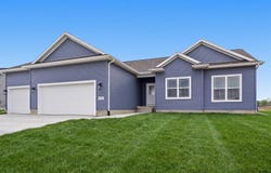 4513 Sonoma Drive, Cedar Falls, IA 50613