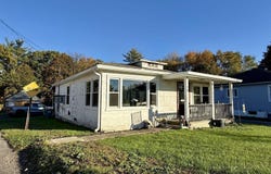 8 E Dorsey Lane, Poughkeepsie, NY 12601