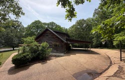 180 NORTHWOODS Dr, Guin, AL 35563