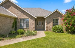 1101 Shiraz Drive, Centerton, AR 72719