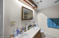 1712 S Little River Road, Forest, MS 39074