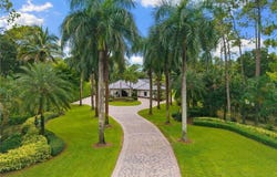 4860 Sycamore Dr, NAPLES, FL 34119