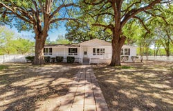 204 Rs County Road 1503, Point, TX 75472