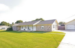 660 Blake Dr, Tuscumbia, AL 35674