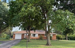 2694 W 3000s Road S, Kankakee, IL 60901