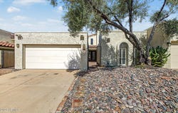 1930 E LINGER Lane, Phoenix, AZ 85020