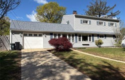 2 Dwarf Lane, Wantagh, NY 11793