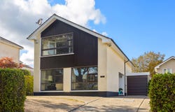 19 Cornelscourt Hill Road, Dublin 18, D18 Y8W2