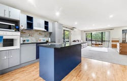 6 Sun Place, Henderson, Waitakere City