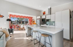 9 Patiki Place, Omaha, Rodney