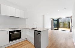 10 Rara Lane, Manukau, Manukau City