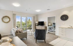 11 Commodore Drive, Lynfield, Auckland City