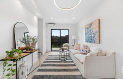 7/12 Yeovil Road, Te Atatu Peninsula, Waitakere City