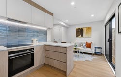 6/114 Don Buck Road, Massey, Waitakere City