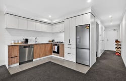 28 Shortfin Place, Flat Bush, Manukau City