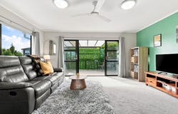 2/25 Abercrombie Street, Howick, Manukau City