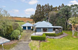 Onewhero, Franklin