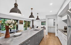 20B Cambridge, Riverhead, Rodney