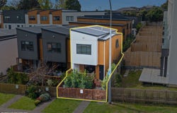 10/18 Hewlett Road, Massey, Waitakere City